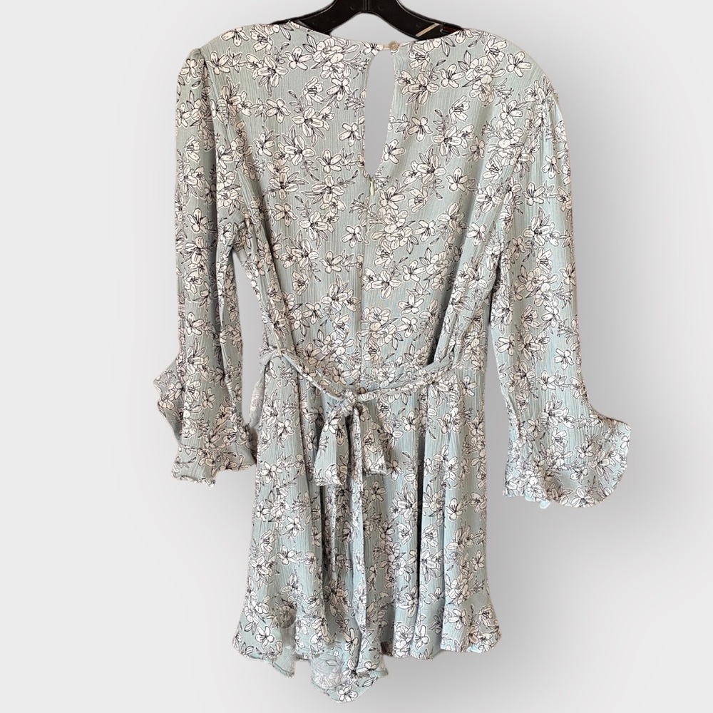Entro Bohemian Mint Green Floral Ruffled Keyhole Jumper Dress Great Condition - Picture 2 of 12